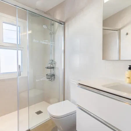 Apartment 2 Sea Breeze *