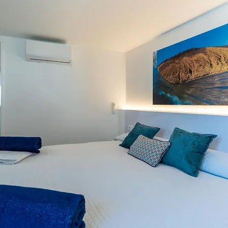 2 Sea Breeze * Famara