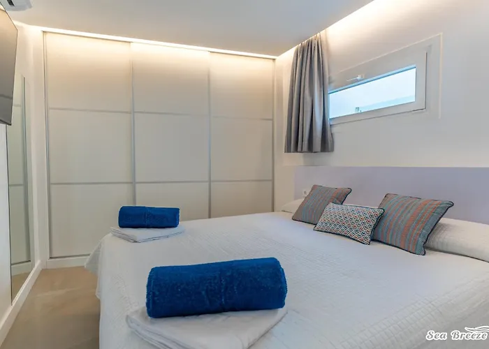 2 Sea Breeze Апартаменты