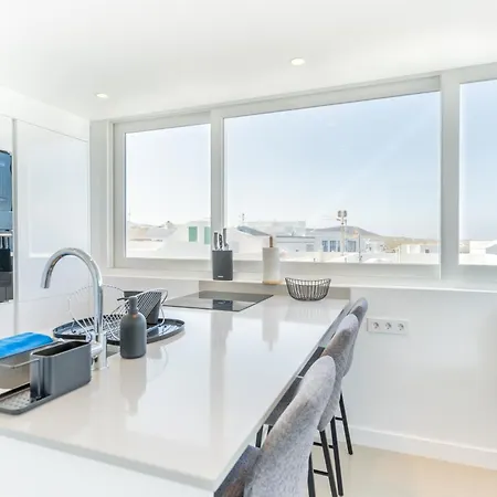 2 Sea Breeze Apartamento *